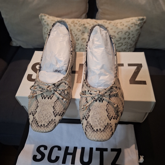 Schutz Women's Snakeskin Ballet Flats - Black and Cream - Picture 3 of 7